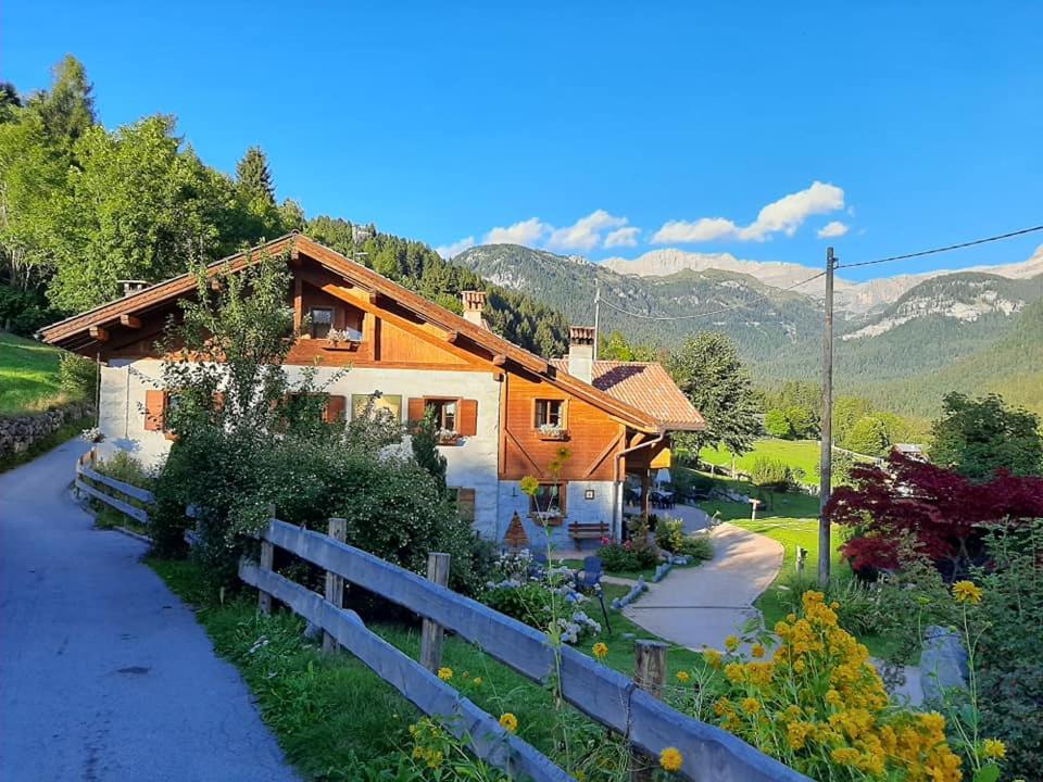 Bed and Breakfast Maso Pin Мадонна-ді-Кампільйо Екстер'єр фото