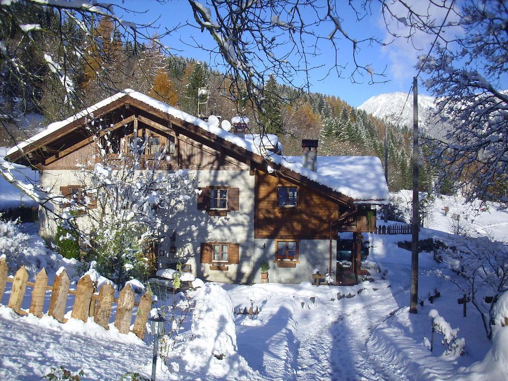 Bed and Breakfast Maso Pin Мадонна-ді-Кампільйо Екстер'єр фото