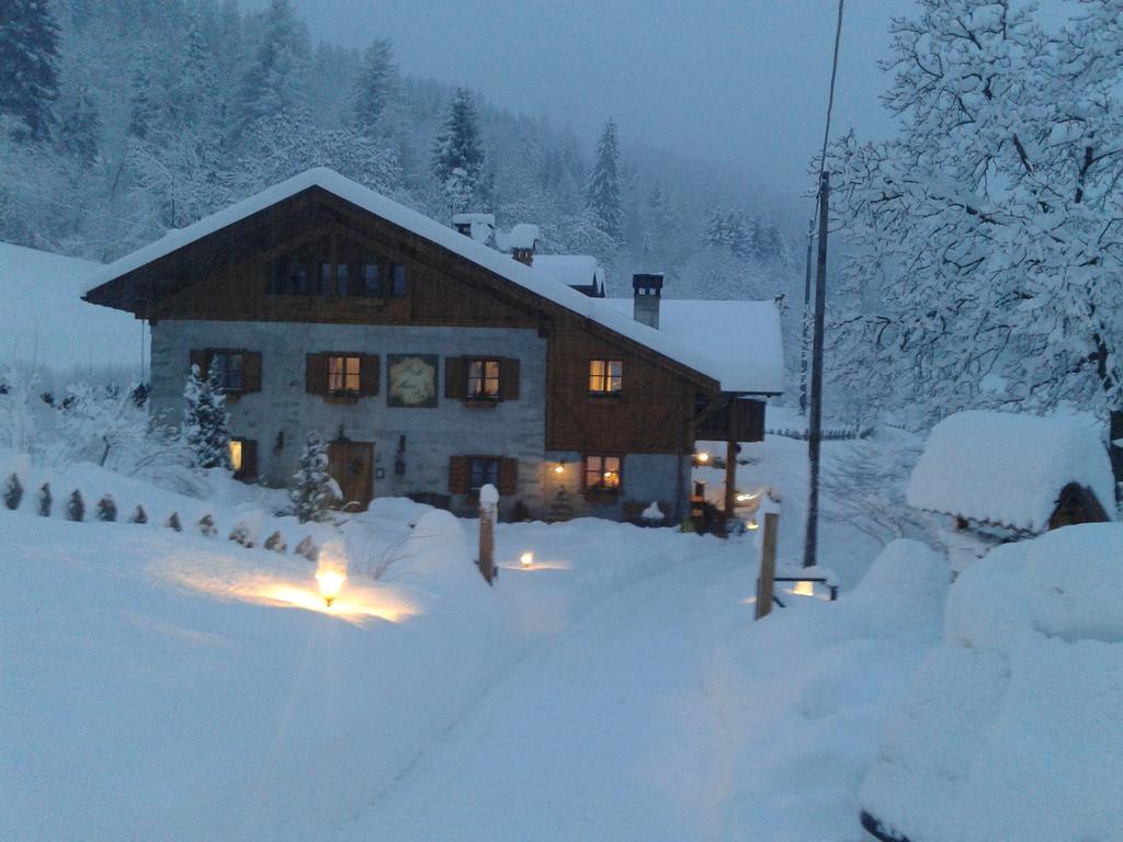 Bed and Breakfast Maso Pin Мадонна-ді-Кампільйо Екстер'єр фото