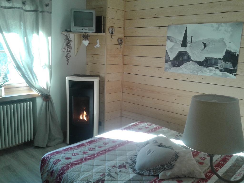Bed and Breakfast Maso Pin Мадонна-ді-Кампільйо Екстер'єр фото